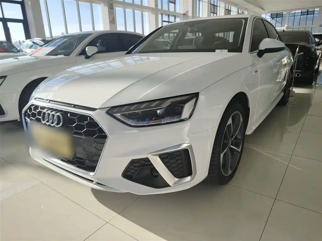 Audi A4L 2021