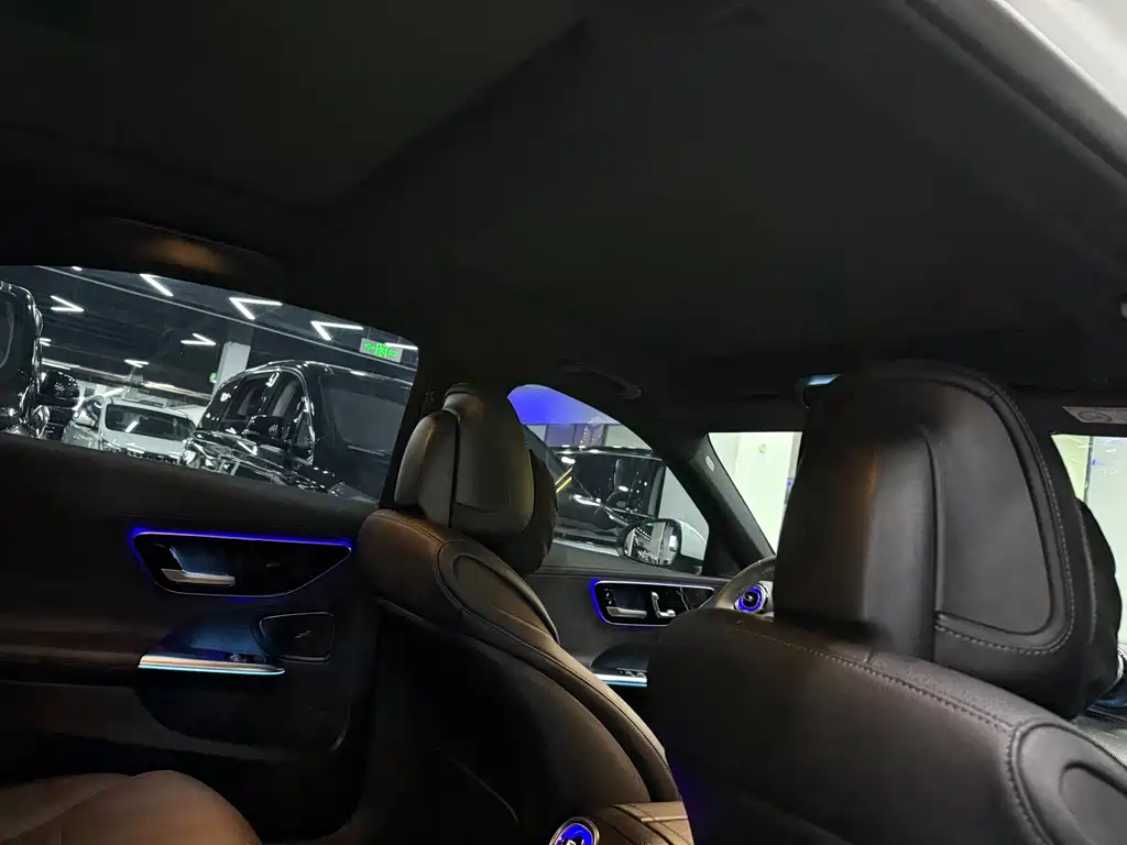 Mercedes-Benz C-Class — миниатюра 14