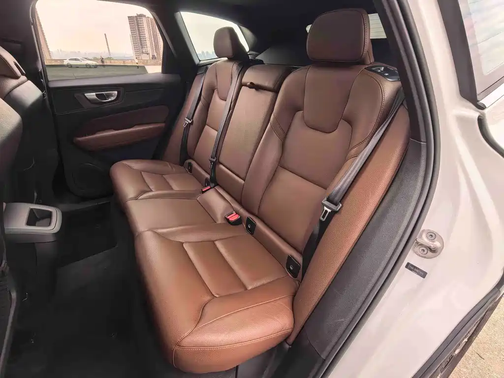 Volvo XC60 — миниатюра 17
