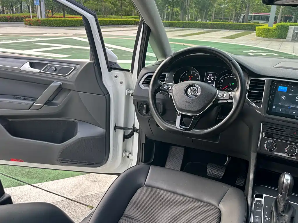 Volkswagen Golf Sportsvan — миниатюра 11