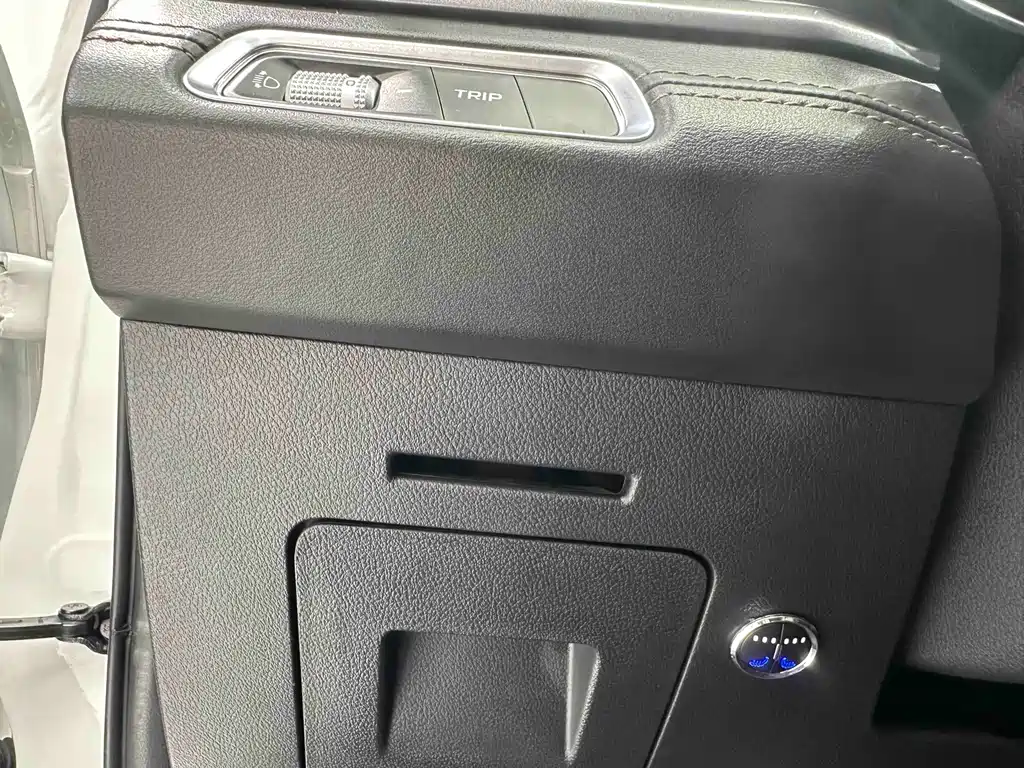 Geely Vision X6 — миниатюра 10