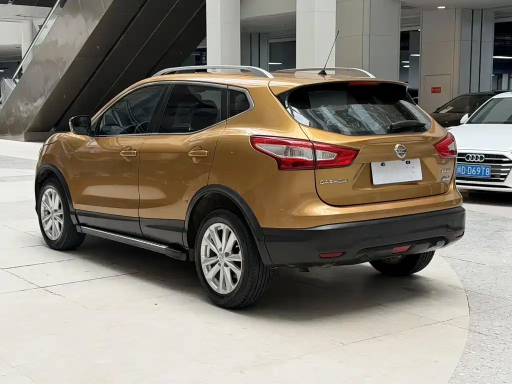 Nissan Qashqai — миниатюра 9