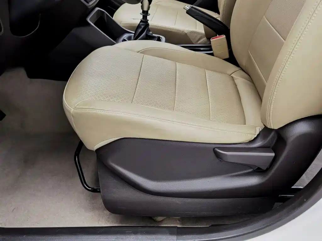 Wuling Hongguang — миниатюра 20