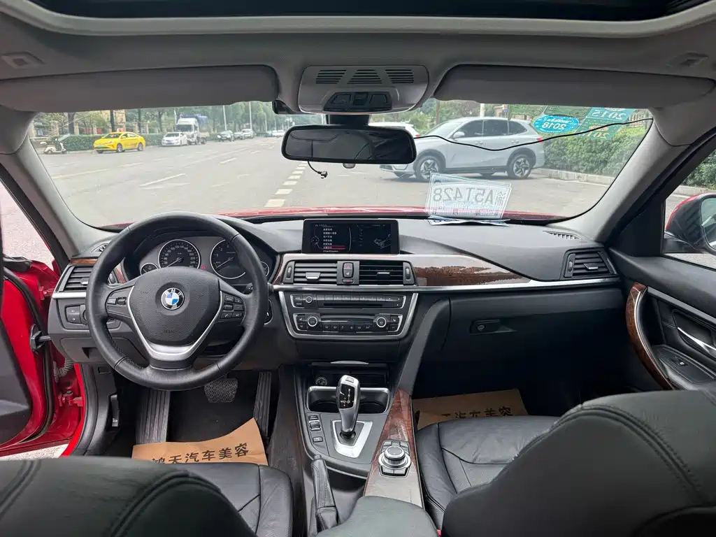 BMW 3 Series — миниатюра 6