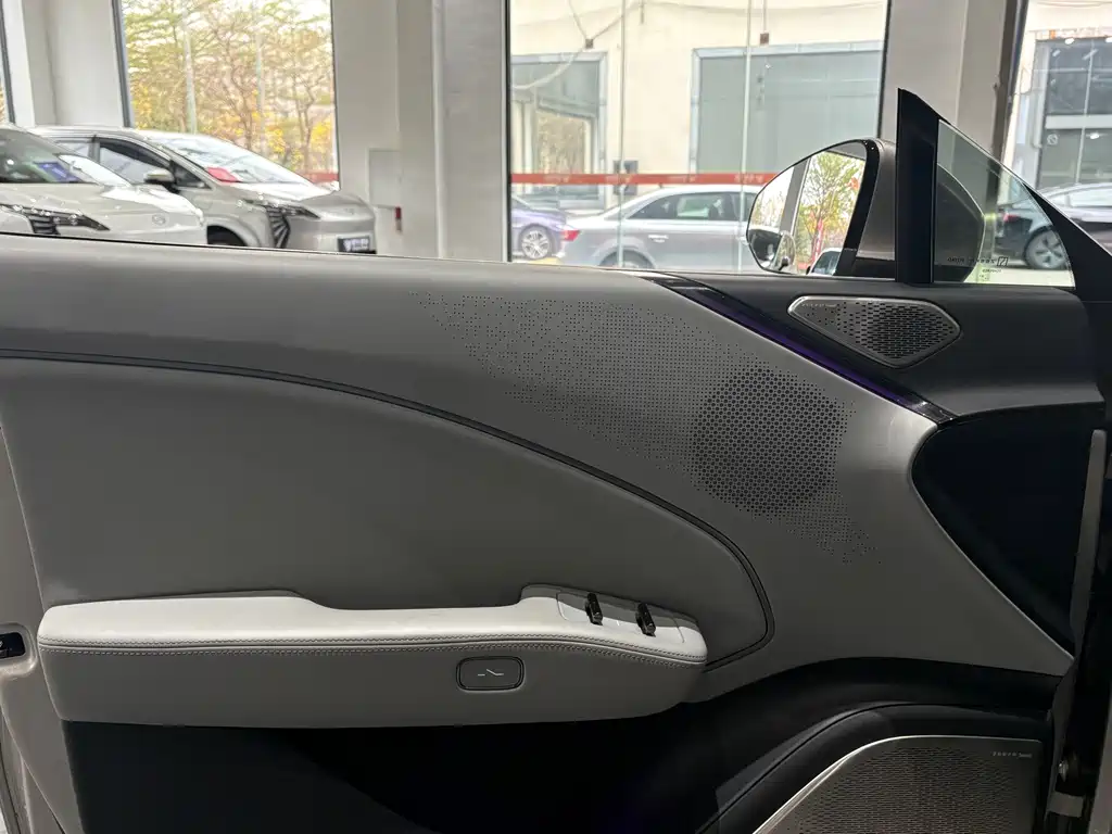 ZEEKR EXTREME KRYPTON 007