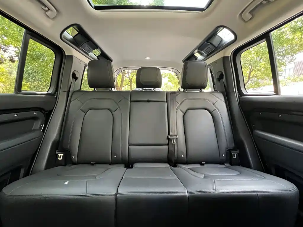 Land Rover Defender — миниатюра 16