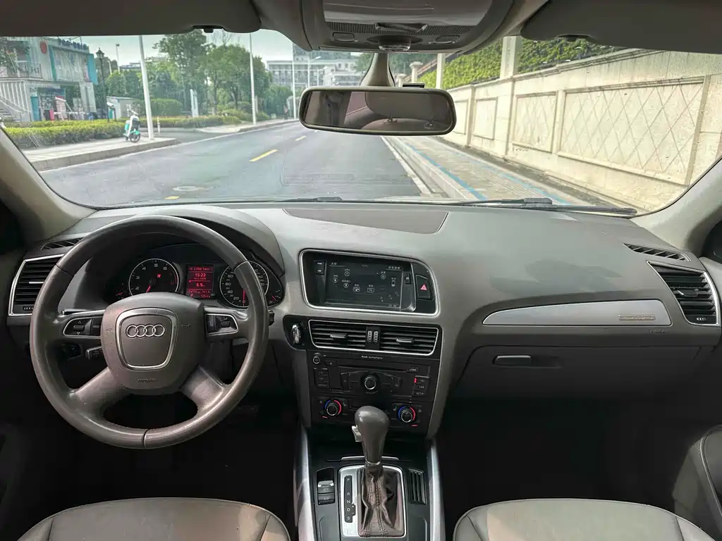 Audi Q5 2012 2.0TFSI Comfort