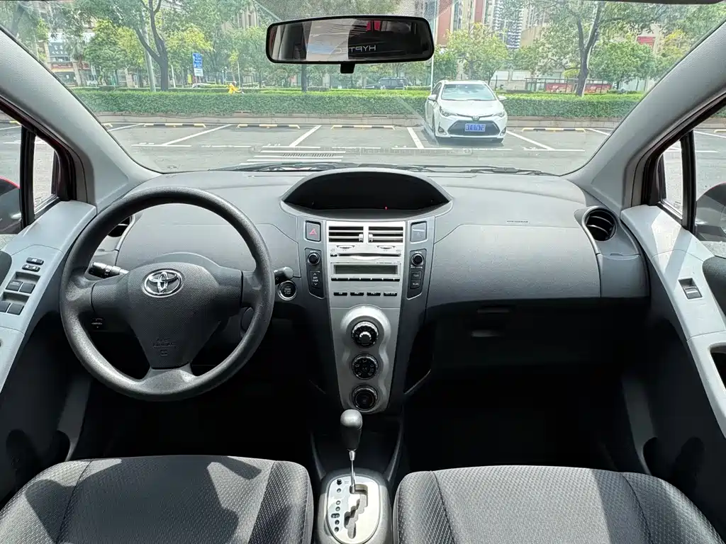 Toyota Yaris — миниатюра 6