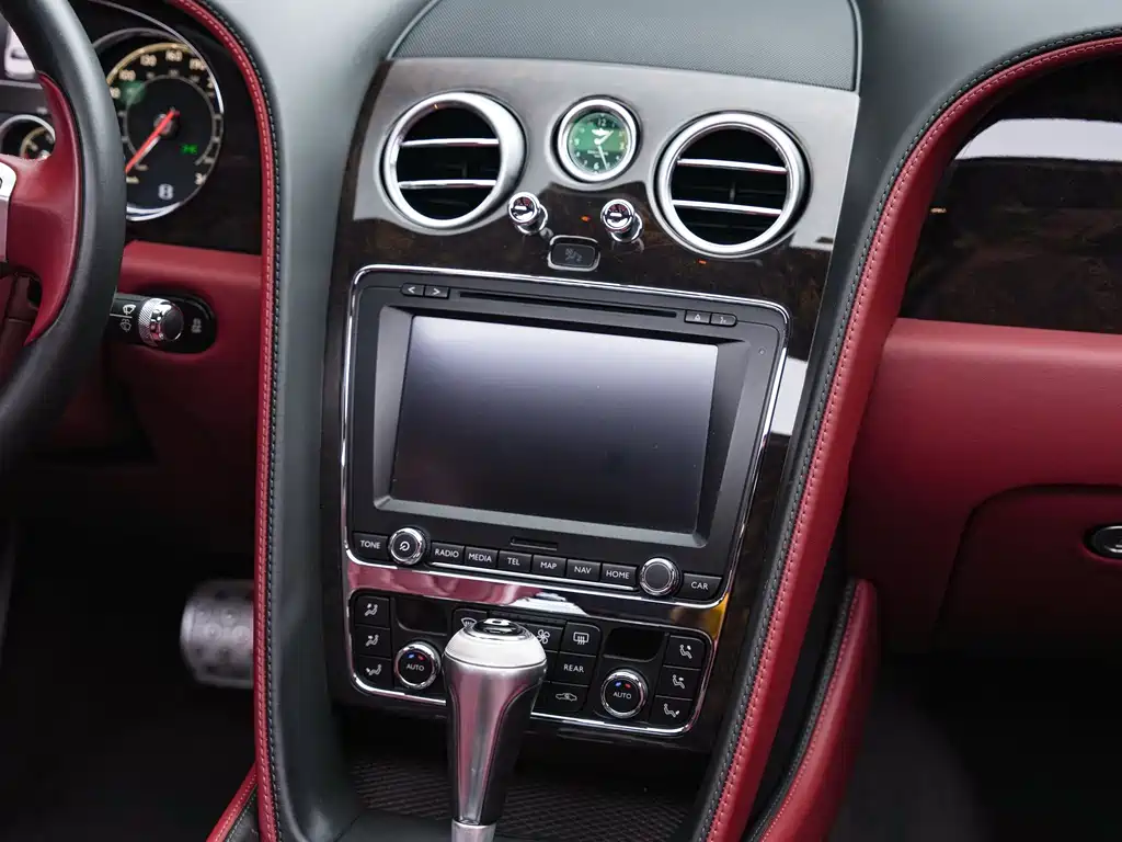 Bentley Flying Spur — миниатюра 11