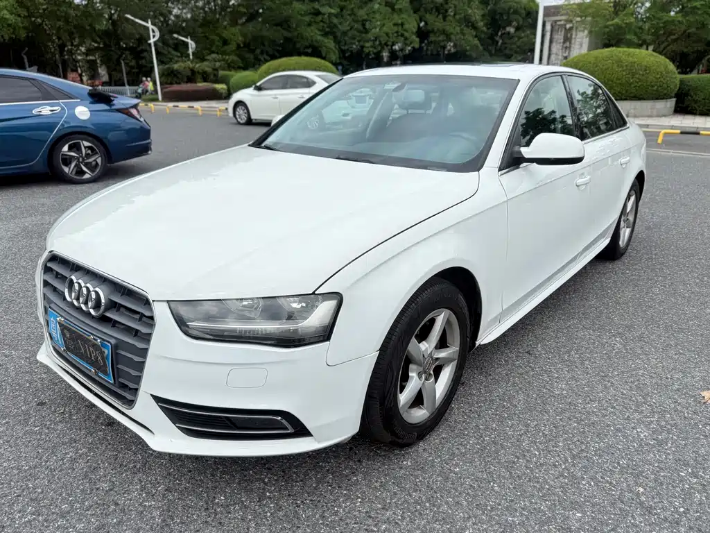 Audi A4L 2013 30 TFSI AT Comfort
