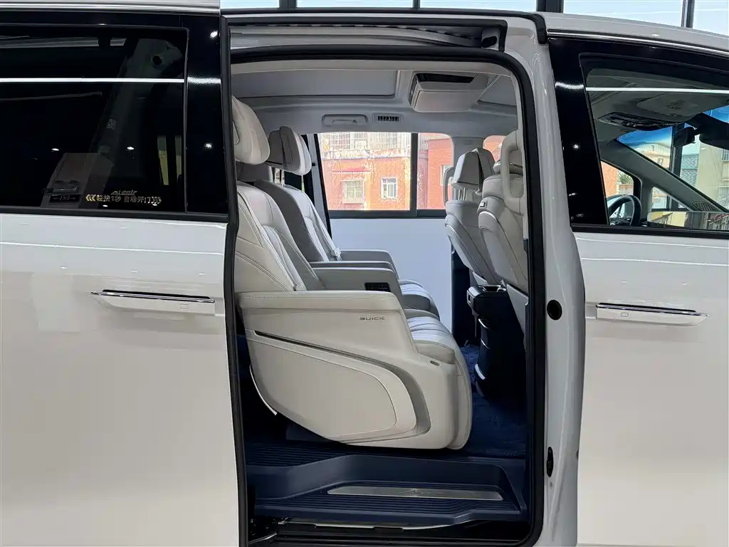 BUICK GL8 NEW ENERGY