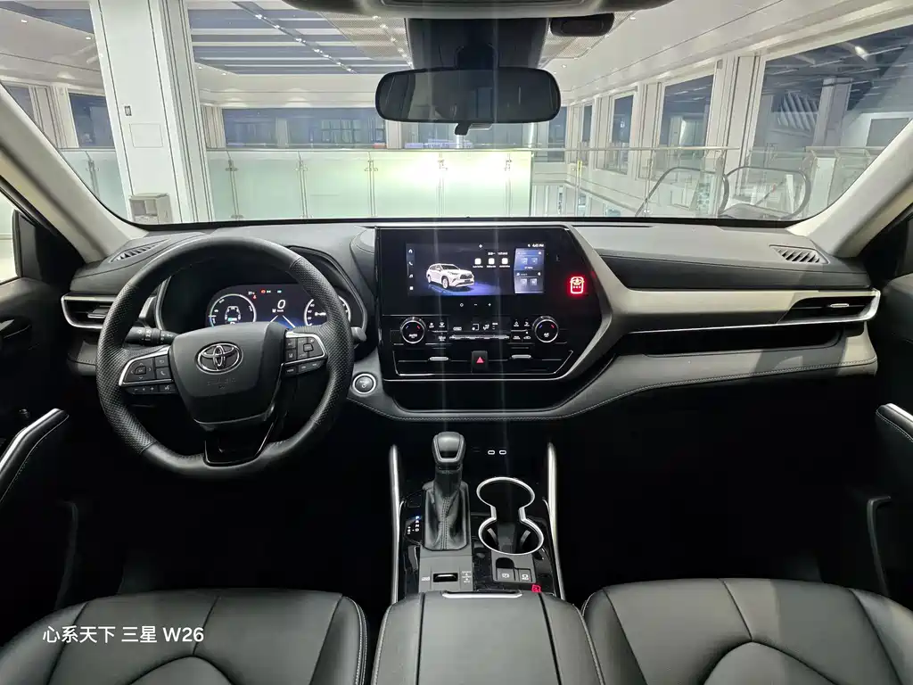 Toyota Highlander — миниатюра 14