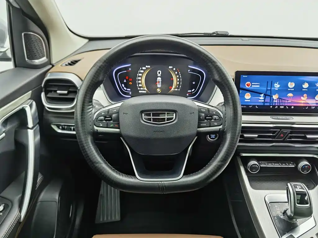 Geely Binyue — миниатюра 11
