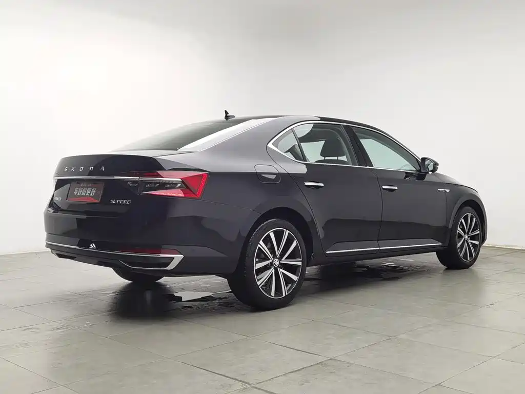 Skoda Superb — миниатюра 2