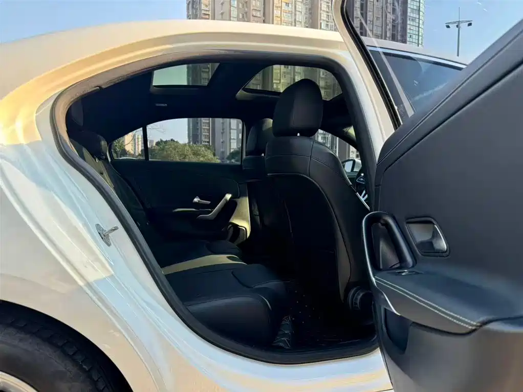 Mercedes-Benz A-Class — миниатюра 14