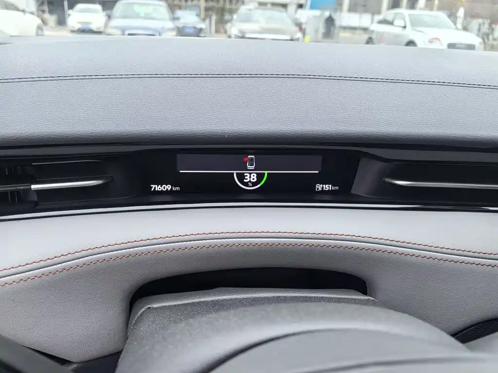 VOLKSWAGEN ID.7 VIZZION