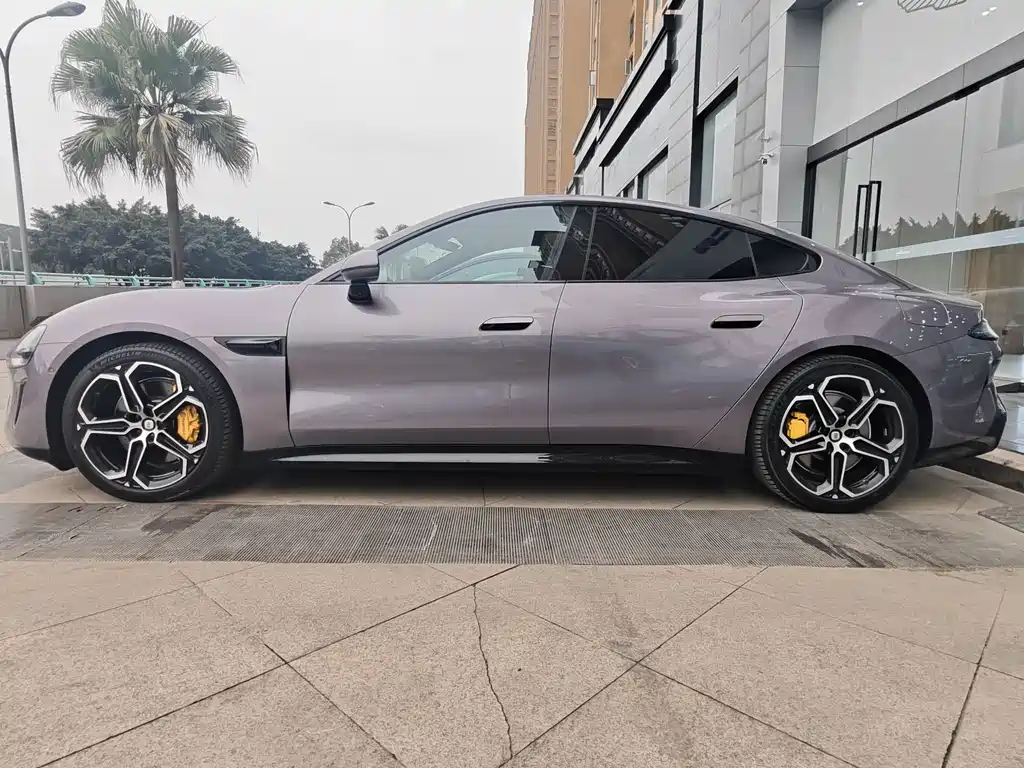 XIAOMI CAR XIAOMI SU7