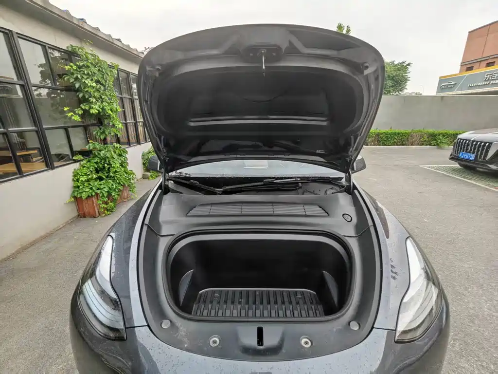 Tesla Model Y — фотографии объявления, Фото 15