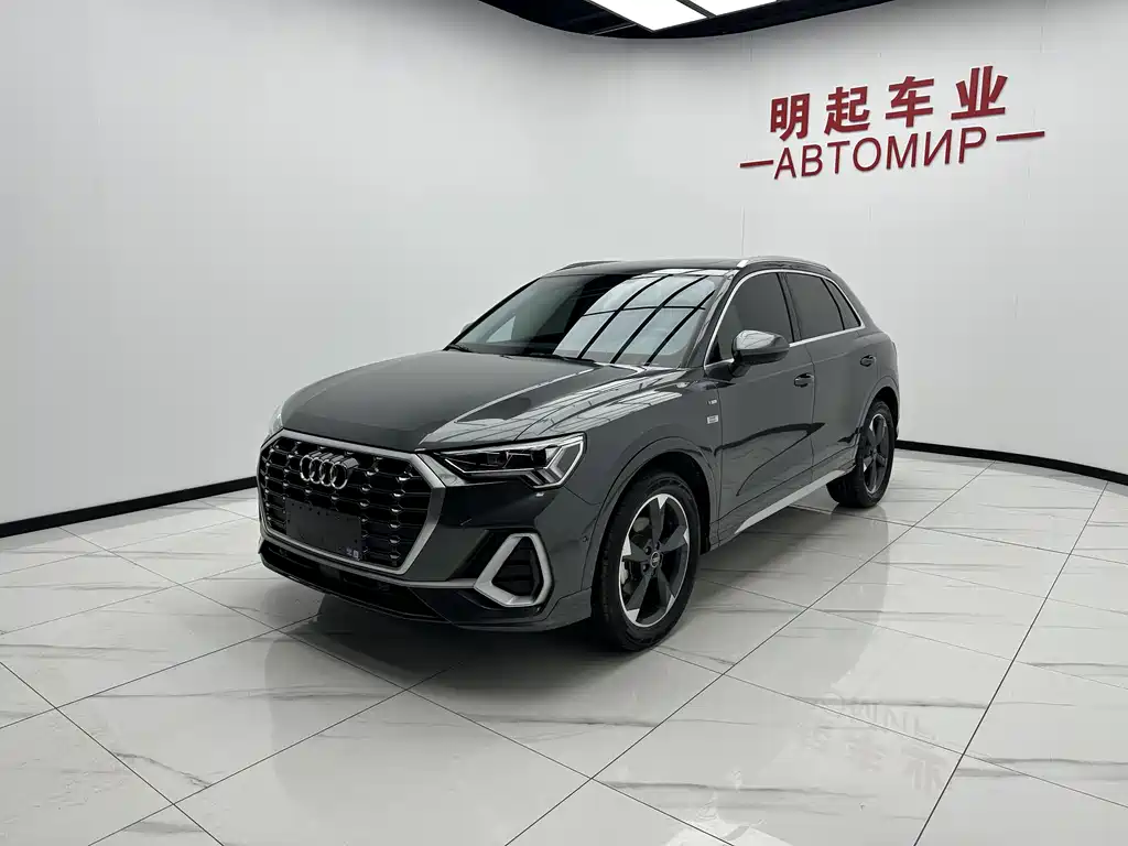 Audi Q3 2023 35 TFSI Fashion (1.4T)