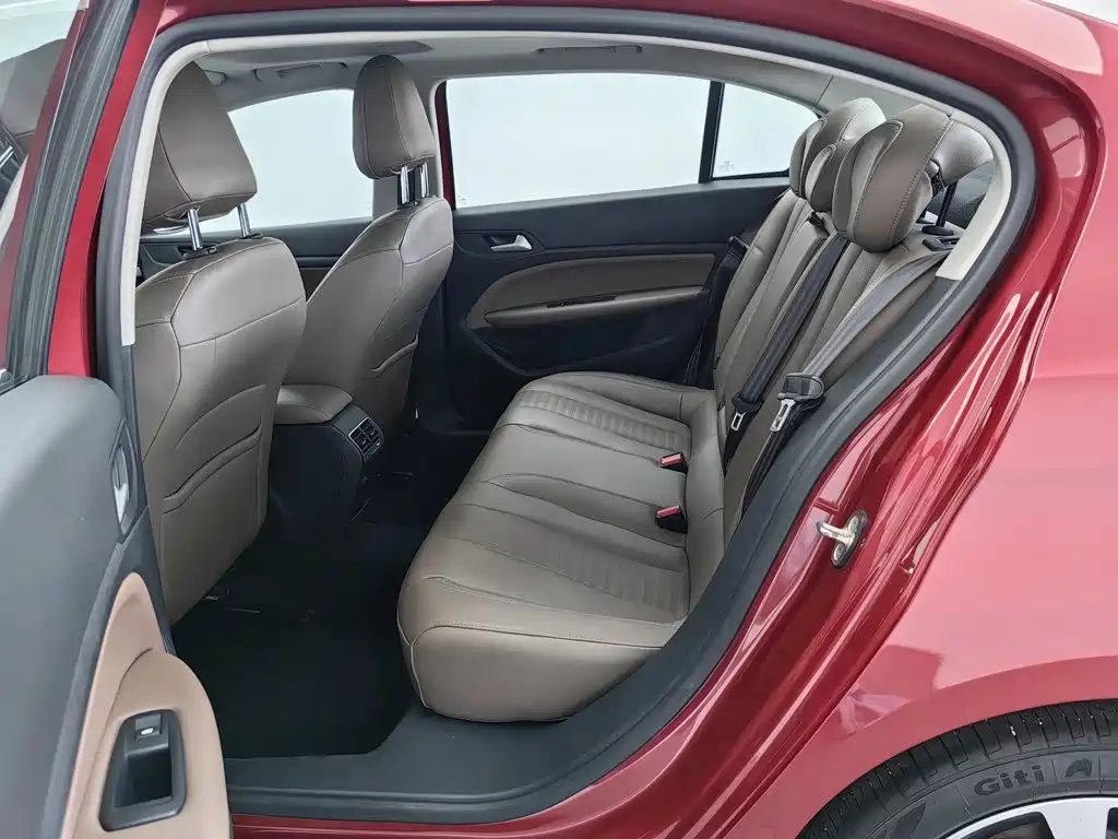 Peugeot 408 — миниатюра 15