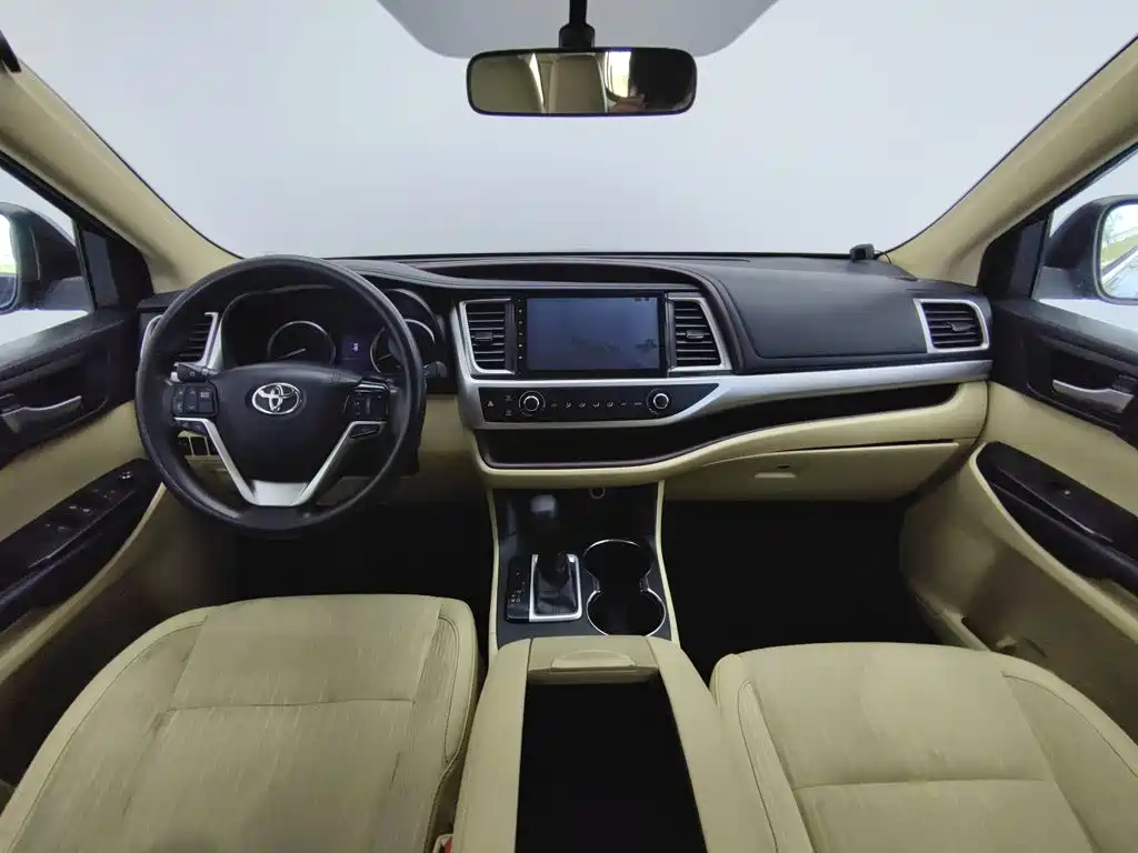Toyota Highlander — миниатюра 5