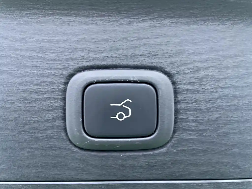 NIO ES8 — миниатюра 16