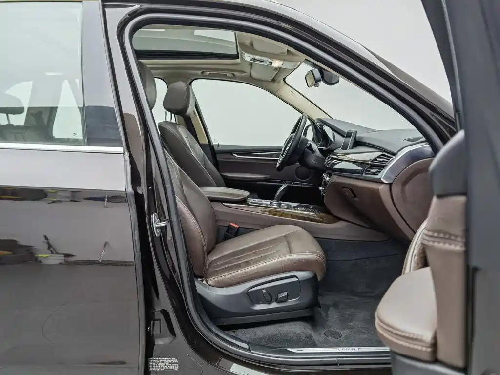 BMW X5 (Import) — миниатюра 23