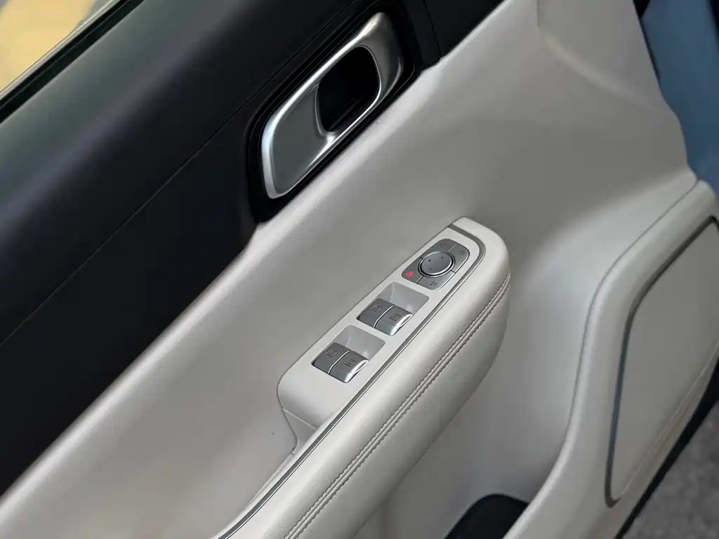 Li Auto Li ONE — миниатюра 23