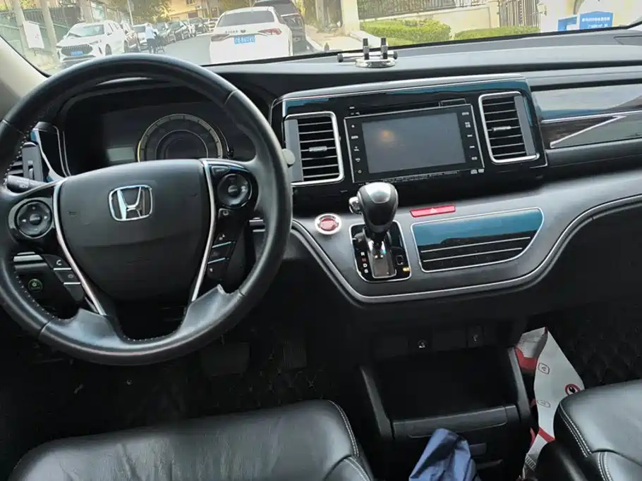 Honda Elysion — миниатюра 12