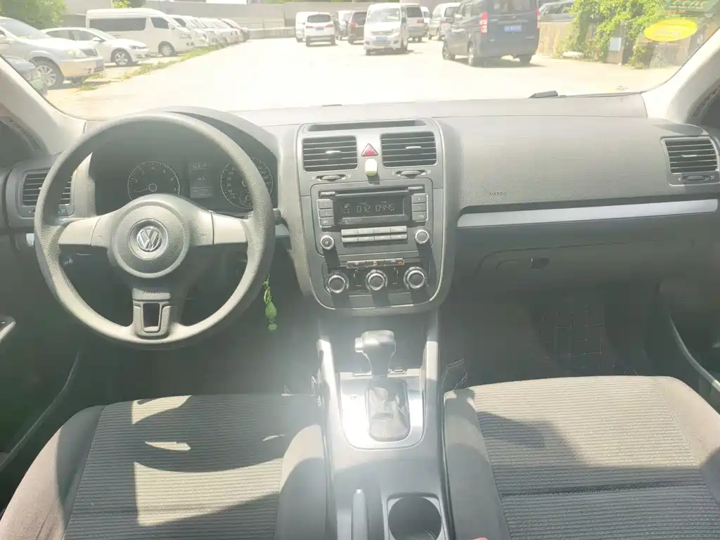 Volkswagen Sagitar 1.6L Auto Fashion Type, фото 7