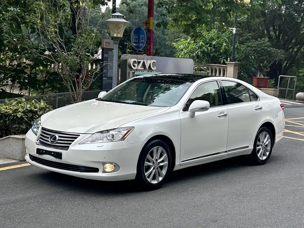 Lexus ES 2012