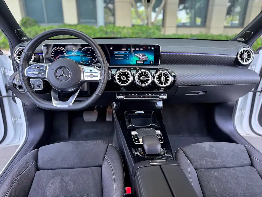 Mercedes-Benz A-Class A 2019 A 200 L Sport