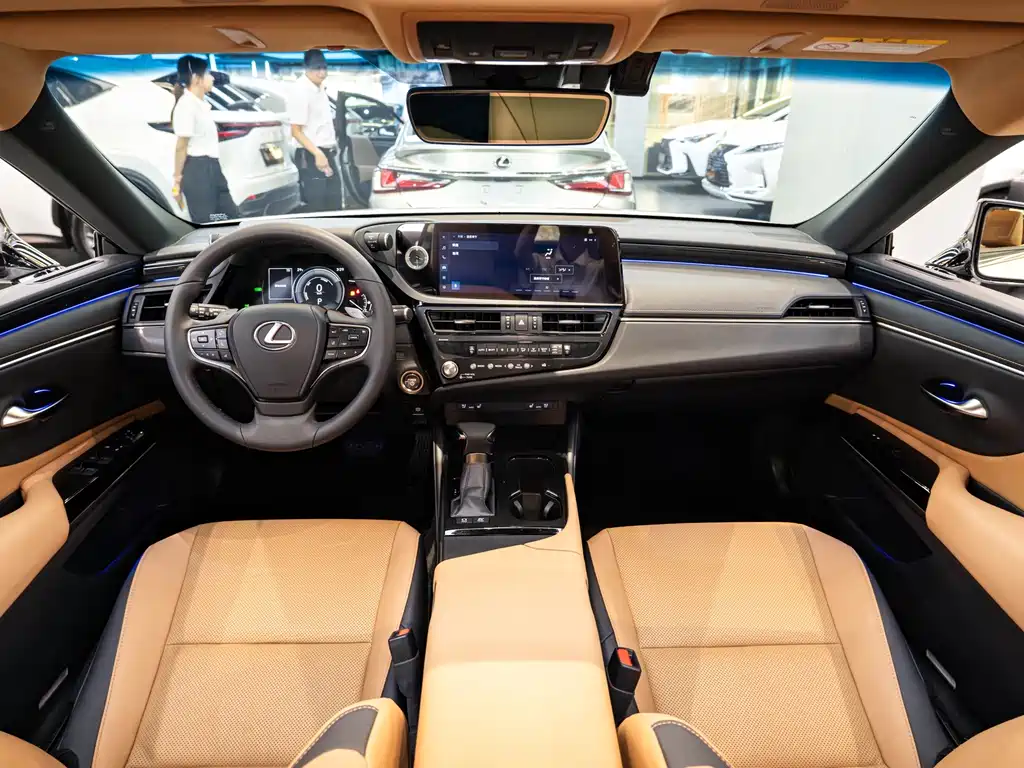 Lexus ES — миниатюра 13