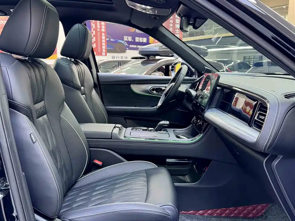 GAC GS8 2022 2.0TM Luxury （ мест）