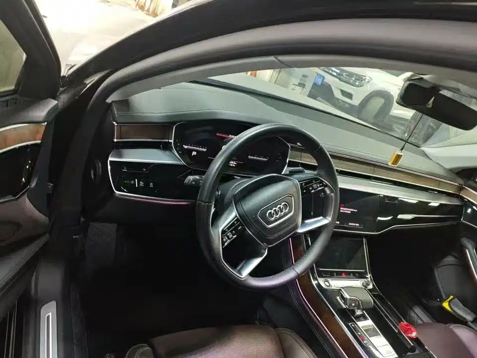 Audi A8 — миниатюра 3