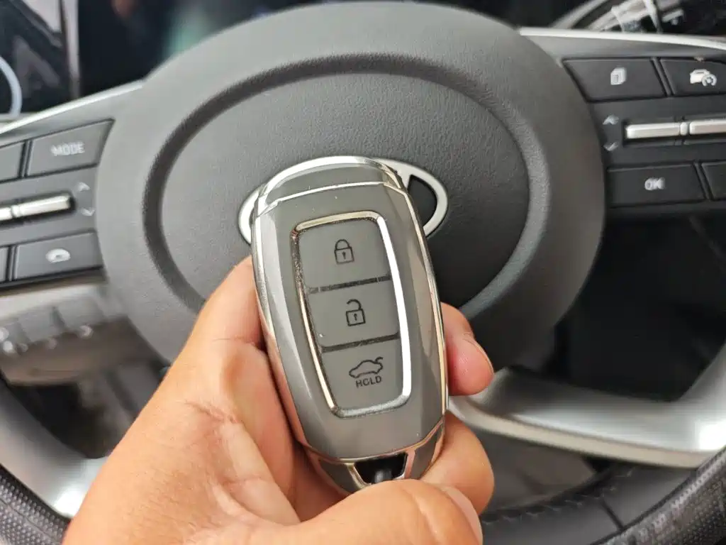 Hyundai Elantra — миниатюра 12