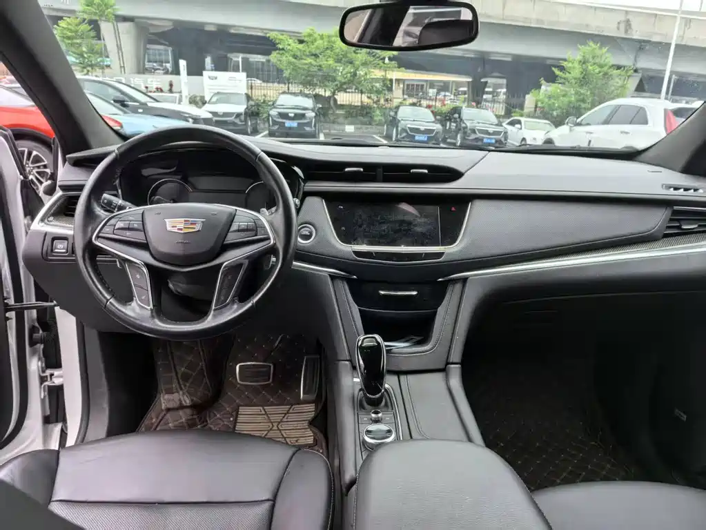 Cadillac XT5 — миниатюра 7