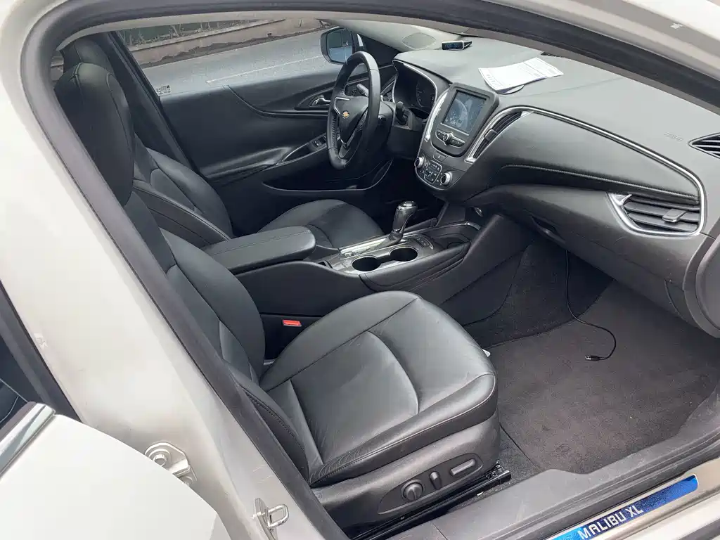 Chevrolet Malibu XL — миниатюра 8