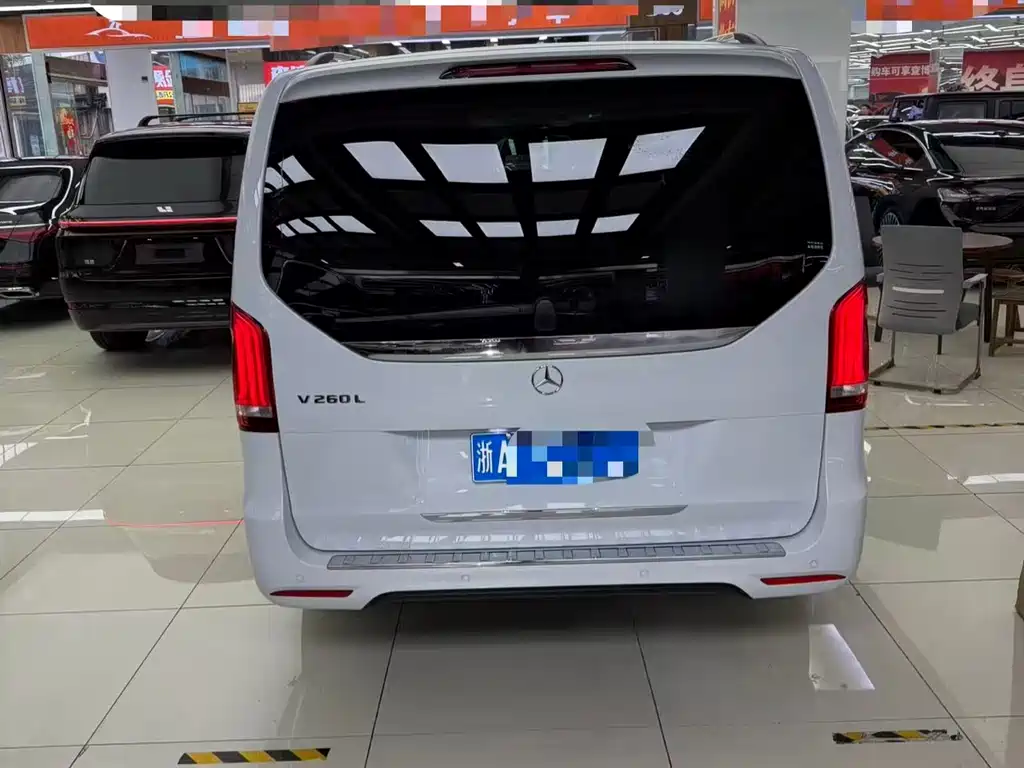 MERCEDES-BENZ V CLASS