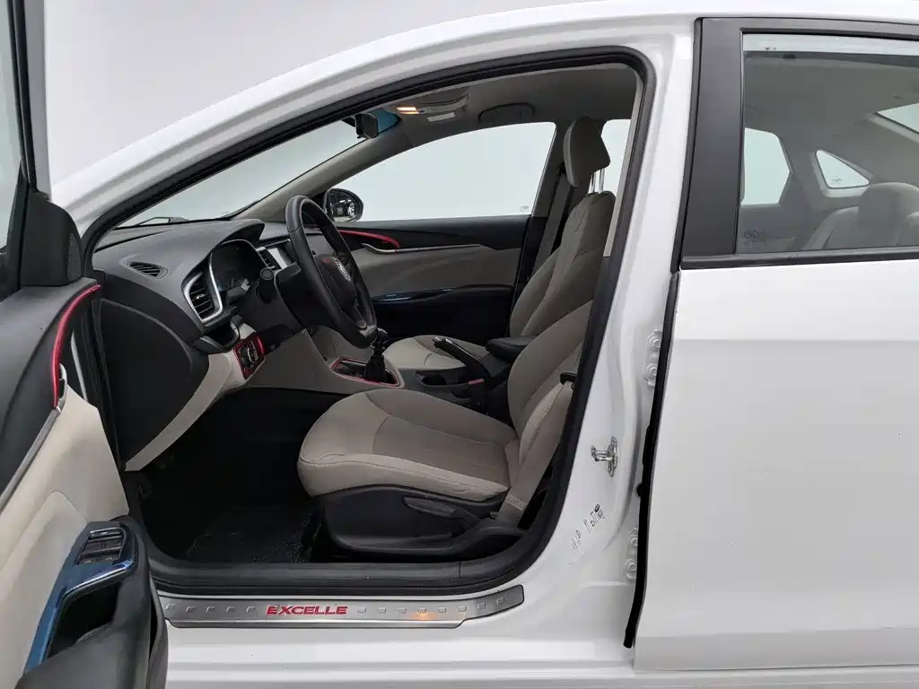 Buick Excelle — миниатюра 10
