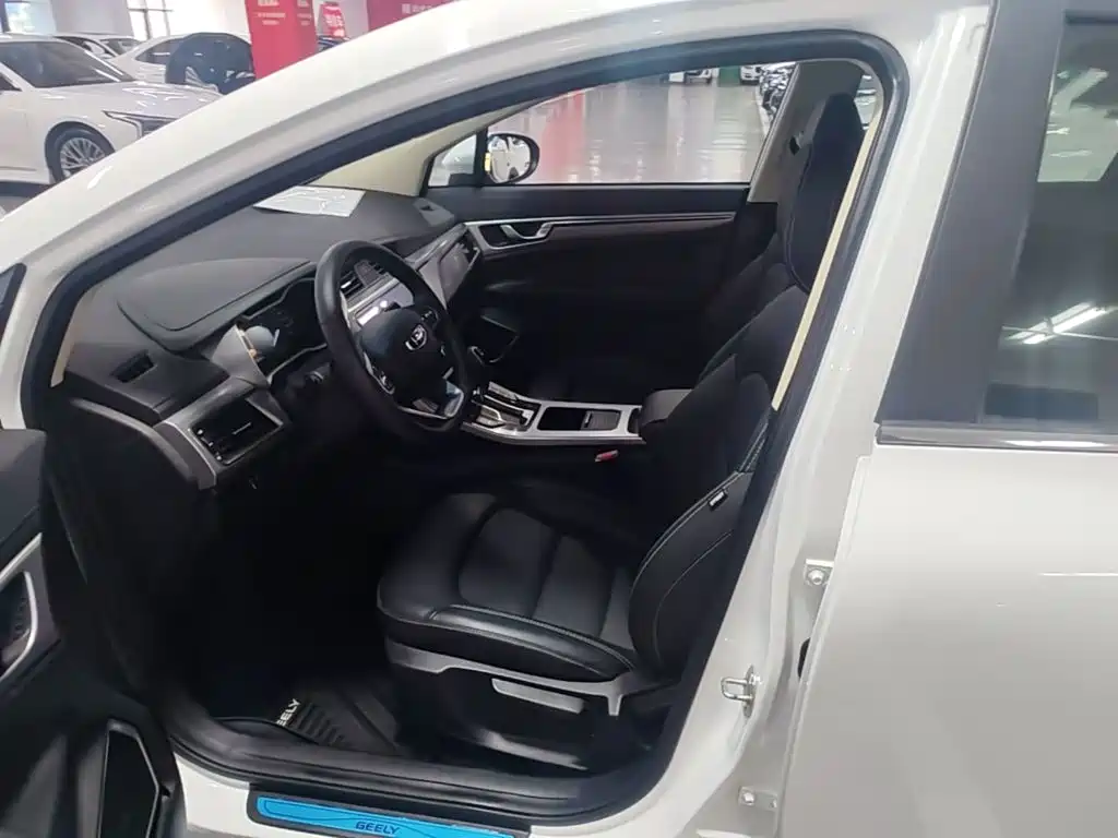 Geely Emgrand GS — миниатюра 15