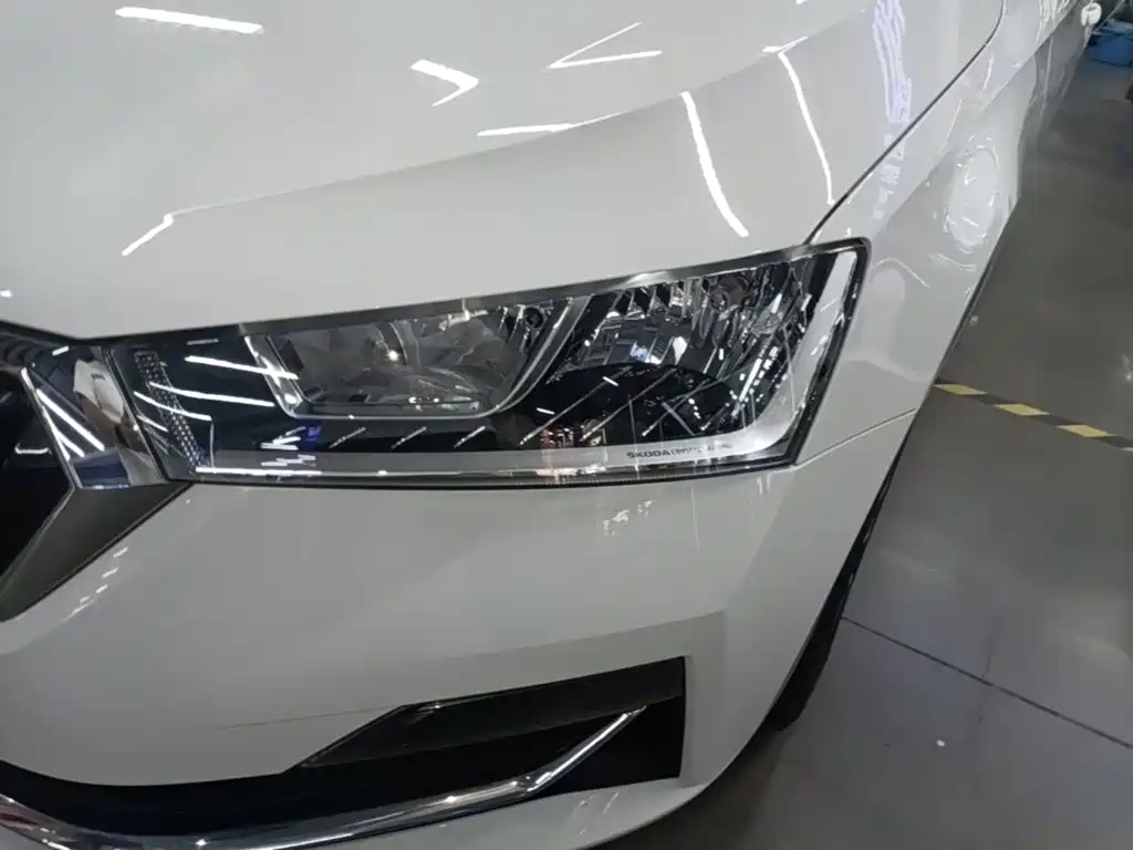 Skoda Rapid — миниатюра 24
