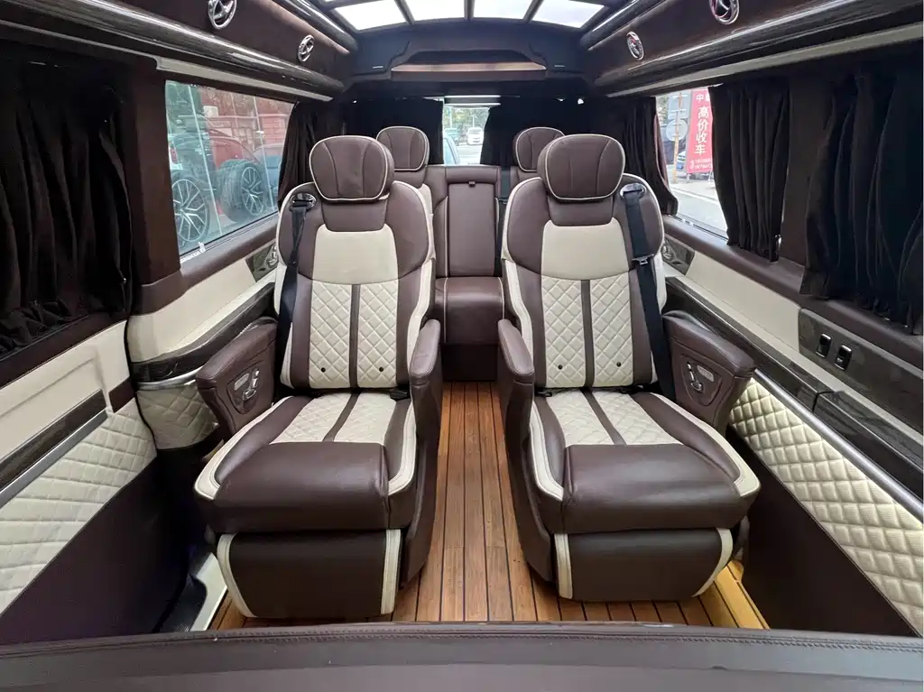 Volkswagen Caravelle 2019 2.0TSI Luxury 7 мест