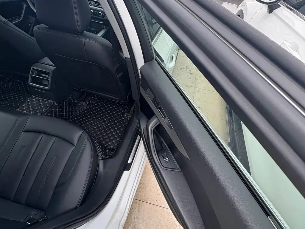 Audi A4L — миниатюра 10