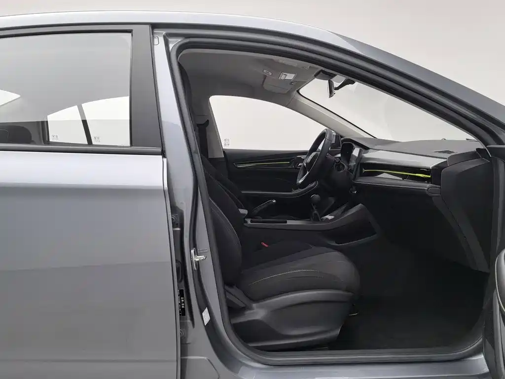 Roewe i5 — миниатюра 23