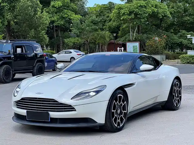 aston-martin db11
