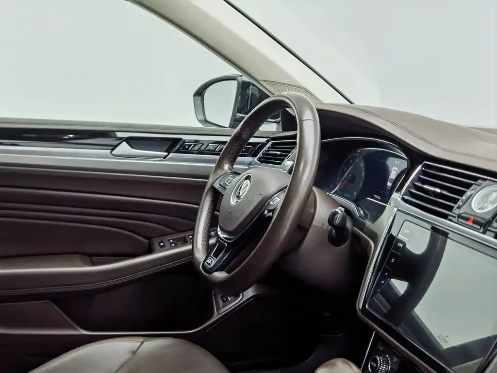 Volkswagen Phideon — миниатюра 22