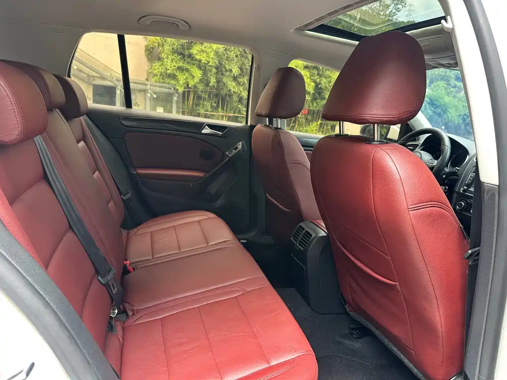 Volkswagen Golf — миниатюра 12