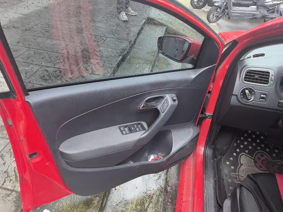Volkswagen Polo — миниатюра 7