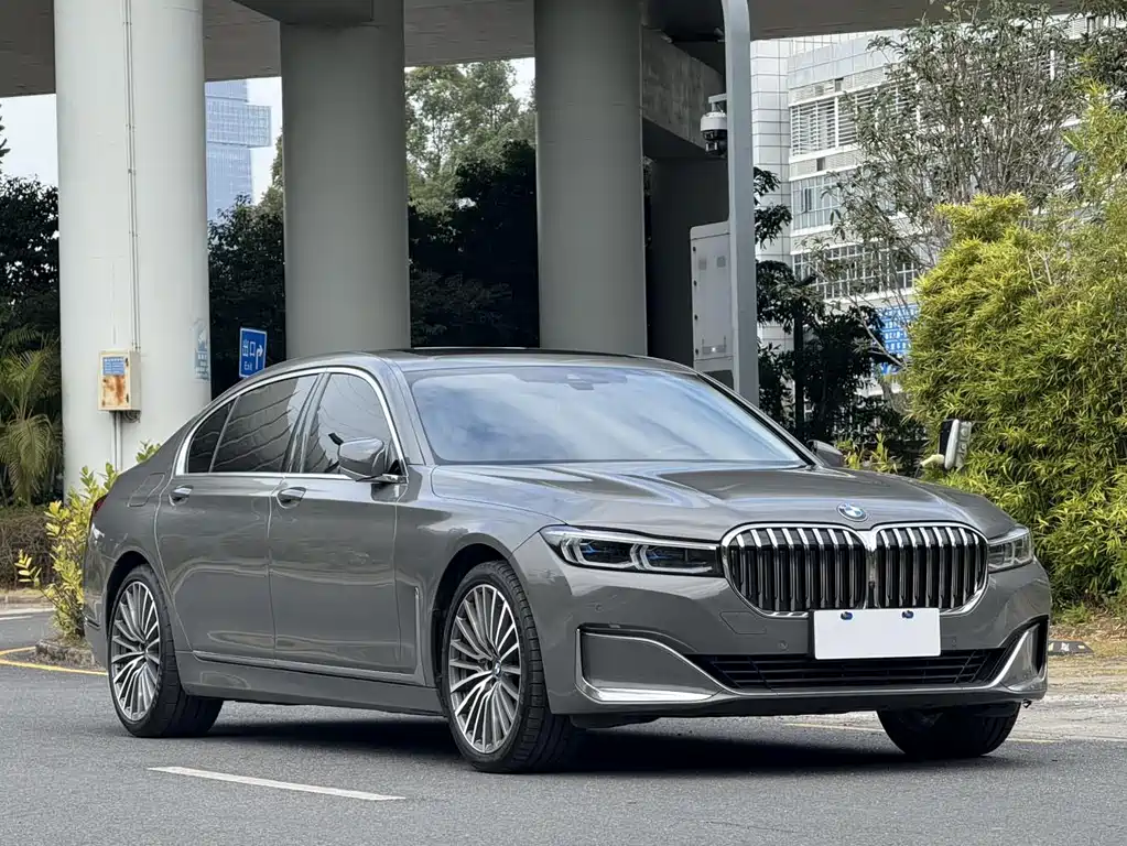 BMW 7 SERIES